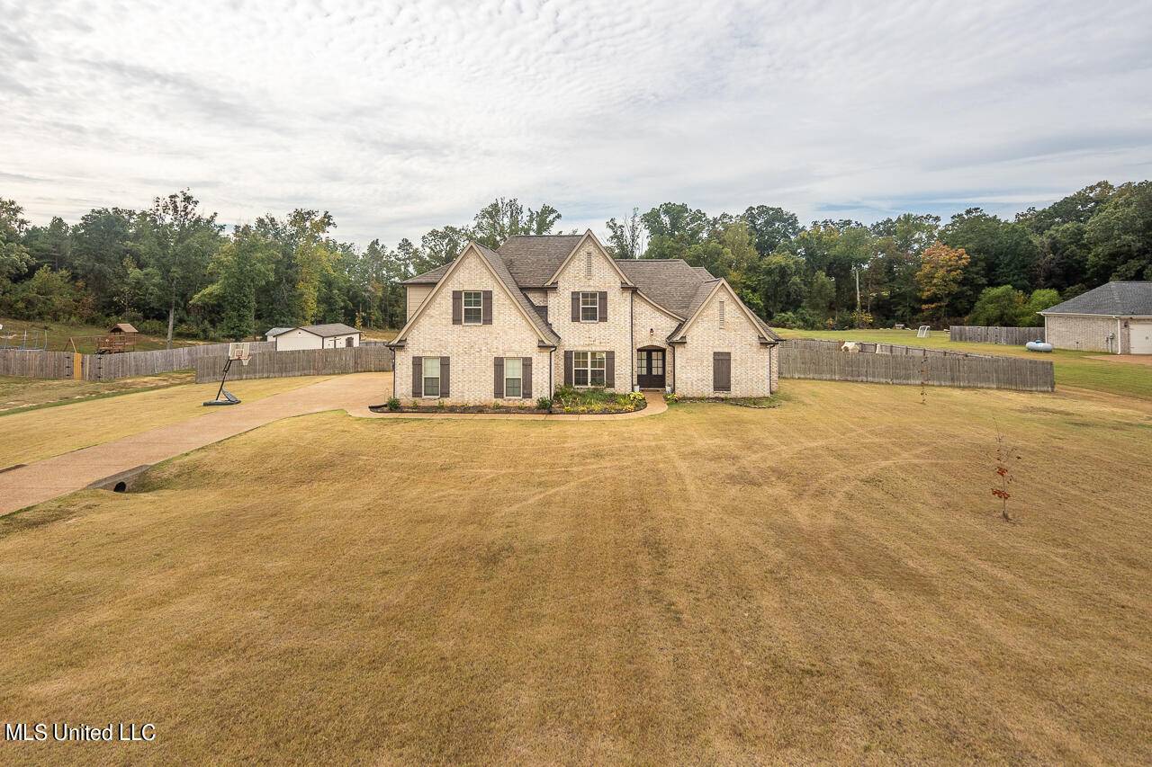 Byhalia, MS 38611,12719 Pebble Ridge Drive