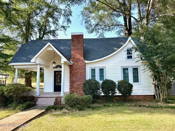 406 E Main Street, Carthage, MS 39051