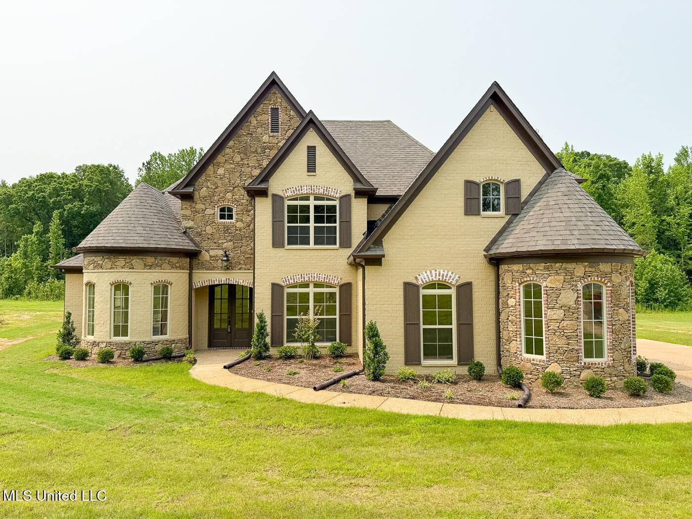145 Poplar Lane, Holly Springs, MS 38635
