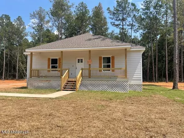 1715 E Lakeshore Drive, Carriere, MS 39426