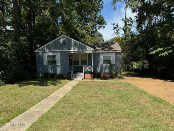 556 Robinhood Road, Jackson, MS 39206