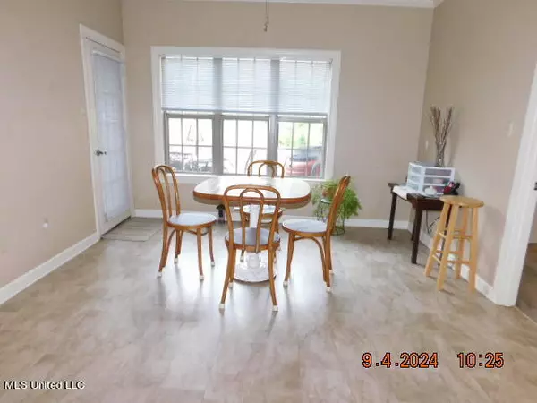 Senatobia, MS 38668,104 Oakwood Drive