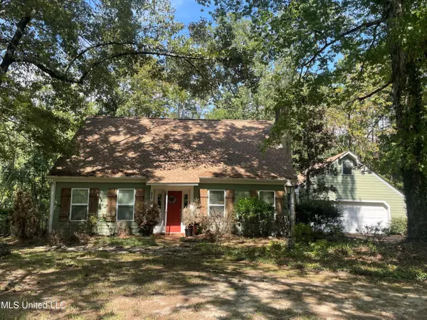 100 Redbud Court, Brandon, MS 39047