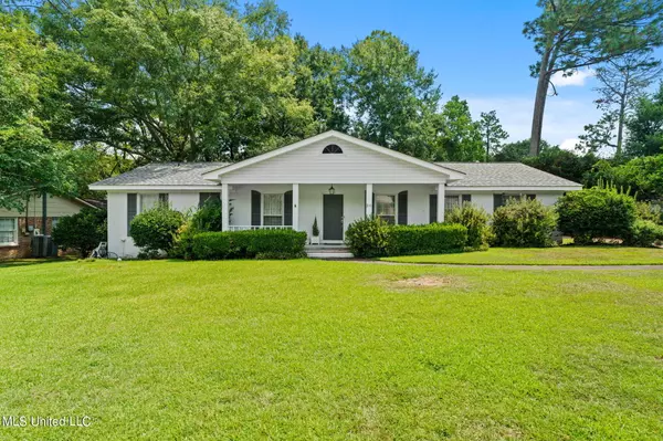 210 Southampton Road, Hattiesburg, MS 39401