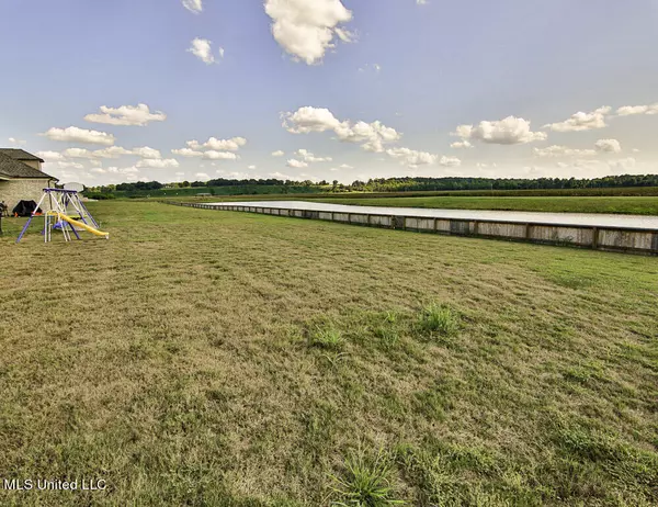 Walls, MS 38680,9165 S Lakeside Circle