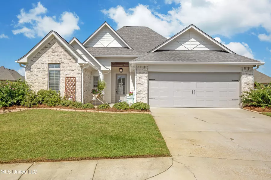 304 Woodscape Cove, Canton, MS 39046