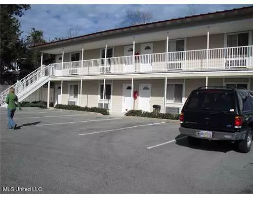 1664 Beach Boulevard #42, Biloxi, MS 39531