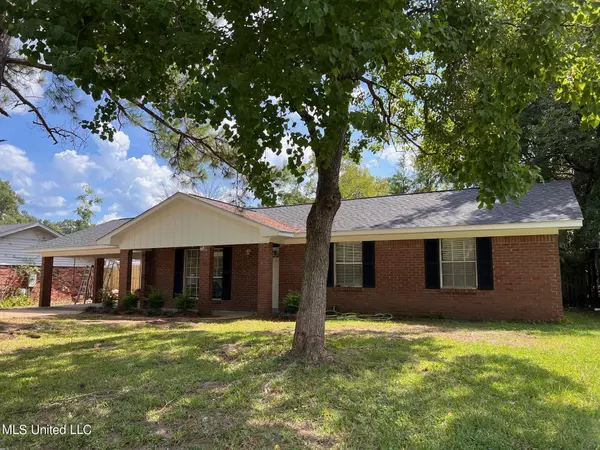 2425 Gina Drive, Pearl, MS 39208