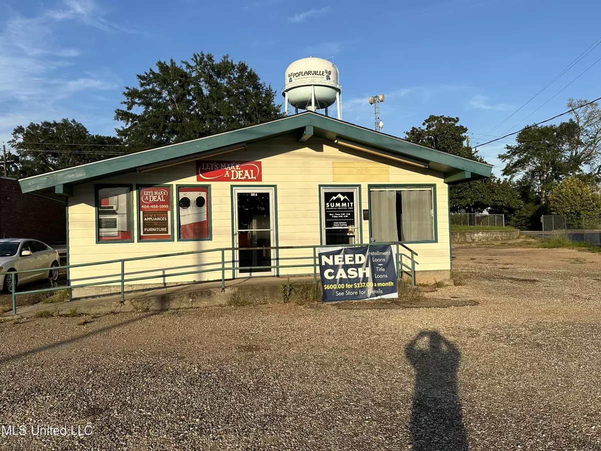 Poplarville, MS 39470,305 S Main Street