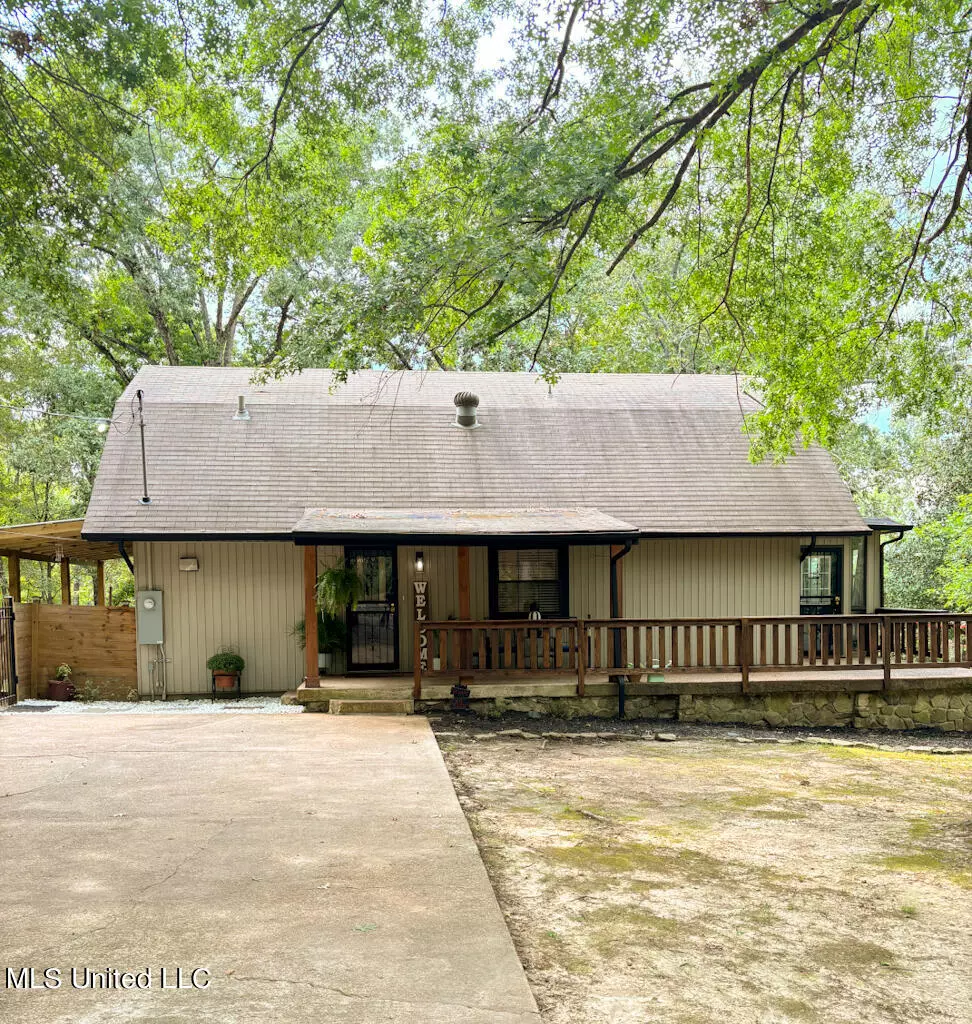 Hernando, MS 38632,8953 S Thunderbird Drive