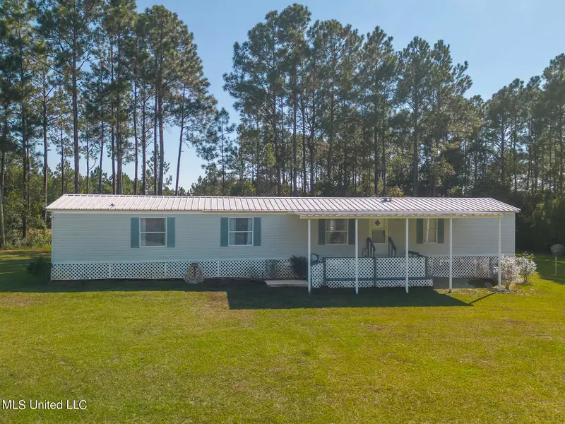 12501 Joe Batt Road, Vancleave, MS 39565