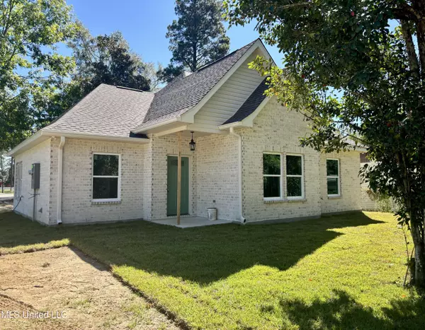 1440 Hilltop Avenue, Picayune, MS 39466