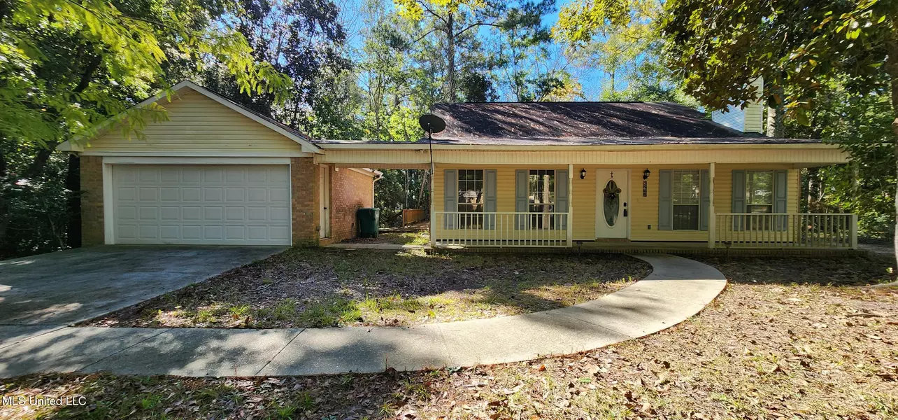 2908 Fern Lane, Ocean Springs, MS 39564