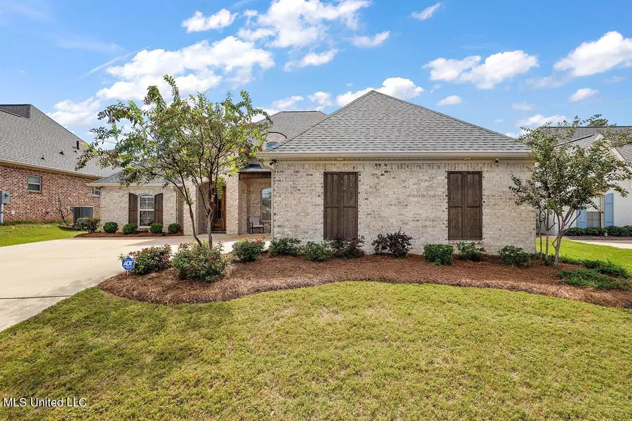 352 Royal Pond Circle, Flowood, MS 39232