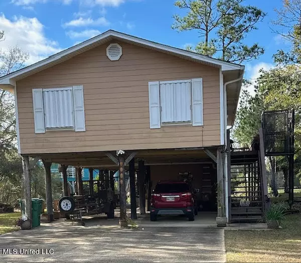 4031 2nd Avenue, Bay Saint Louis, MS 39520