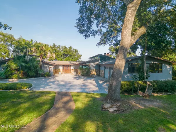 Moss Point, MS 39563,3643 Lachenne Place