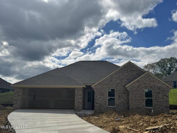 807 Silver Pointe, Pearl, MS 39208