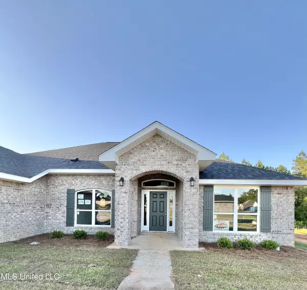 13913 Ruby Lane, Biloxi, MS 39532