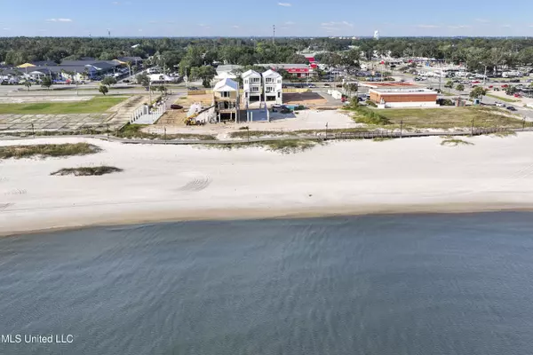 Biloxi, MS 39531,1851 Beach Boulevard #5