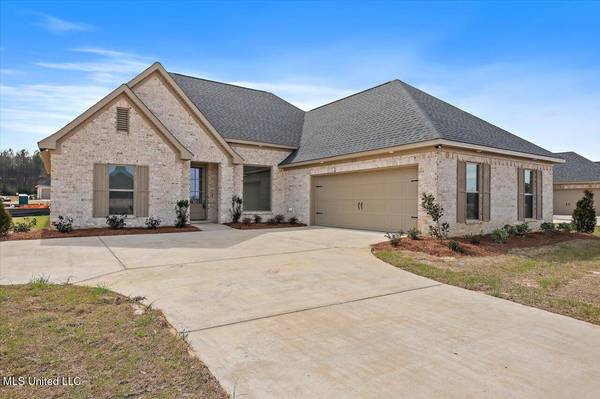 1018 Kensington Drive, Flowood, MS 39232