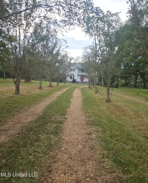 202 Hunter Street, Crystal Springs, MS 39059