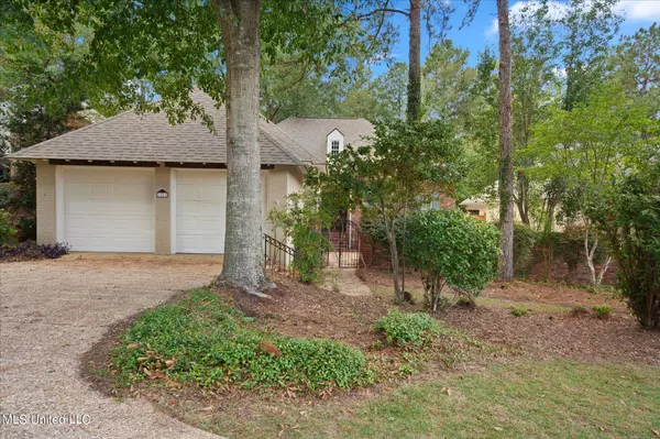 Hattiesburg, MS 39402,25 Camellia Court