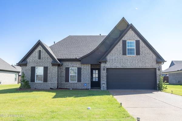 8668 Lois Lane, Southaven, MS 38672