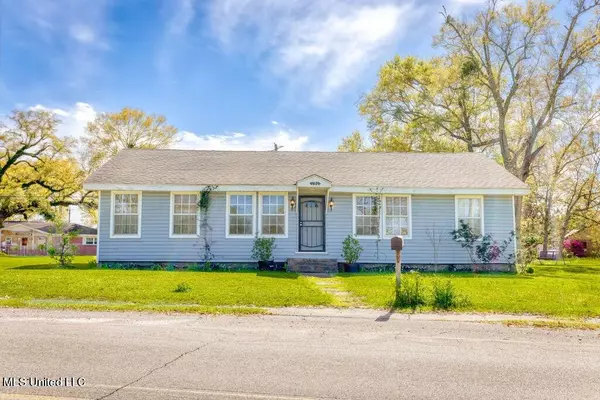 4818 Mcinnis Avenue, Moss Point, MS 39563