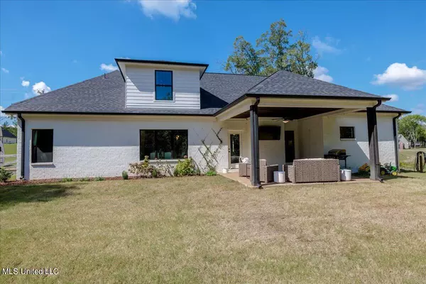 Byhalia, MS 38611,284 Fairview Trail