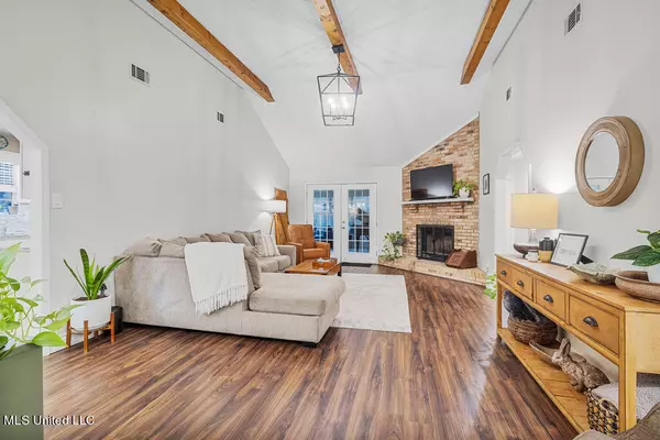 Ocean Springs, MS 39564,1605 S 7th Street