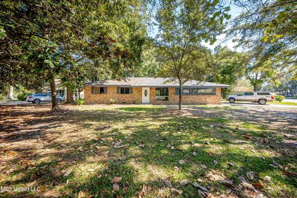 2501 Havard Road, Ocean Springs, MS 39564