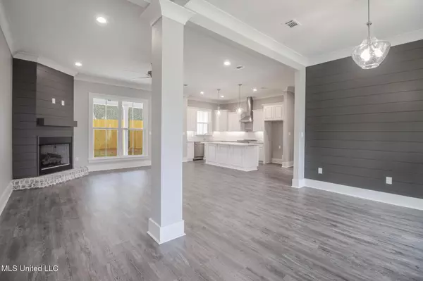 Long Beach, MS 39560,113 Driftwood Drive