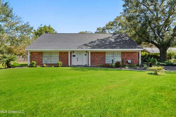 1710 Bates Street, Pascagoula, MS 39581