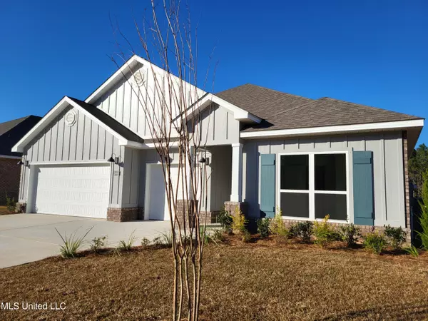 13416 Crane Drive, Ocean Springs, MS 39565