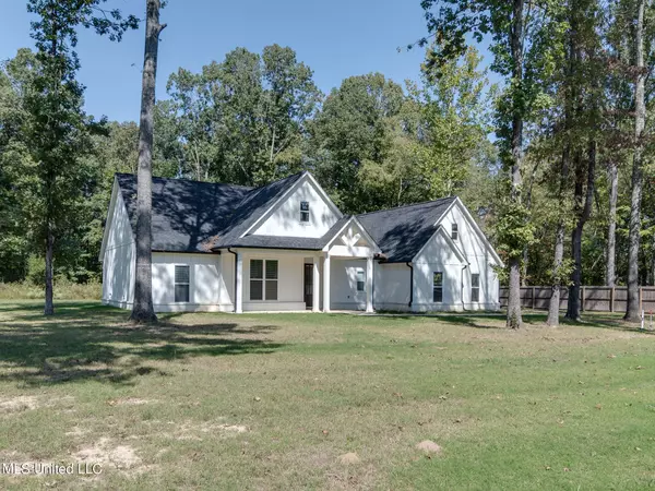 Byhalia, MS 38611,263 Dry Field Road