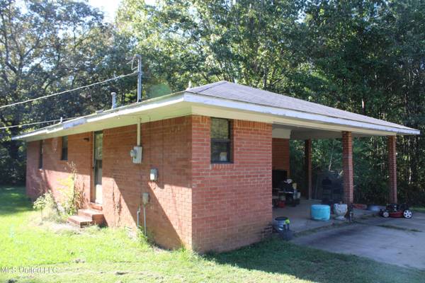 2219 Robert Ford Road, Waterford, MS 38685