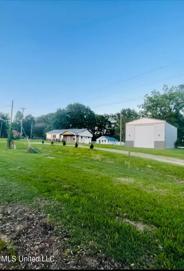 Sardis, MS 38666,19190 S Hwy 51