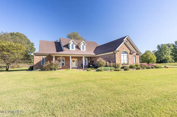 Nesbit, MS 38651,950 Rodeo Way