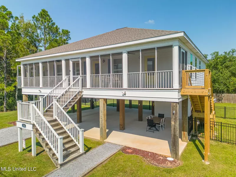 124 Lafitte Drive, Waveland, MS 39576