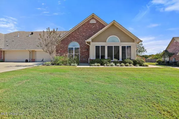 430 Sweetwater Drive, Pearl, MS 39208