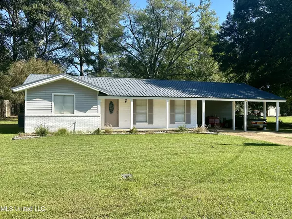 112 Devalda Drive, Duck Hill, MS 38925