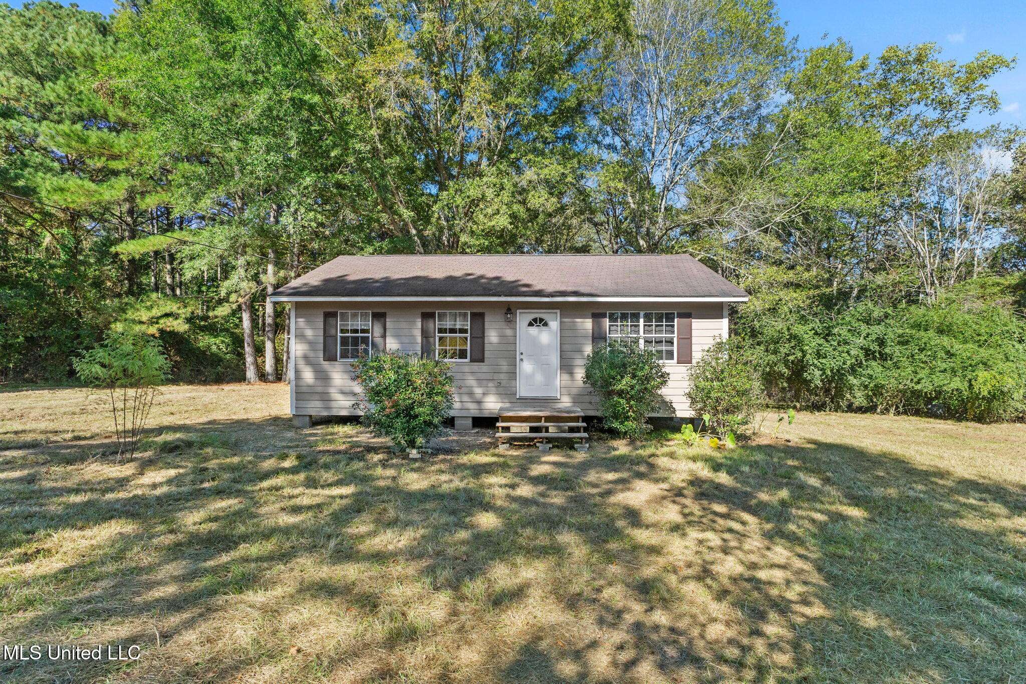 245 W Progress Road, Prentiss, MS 39474