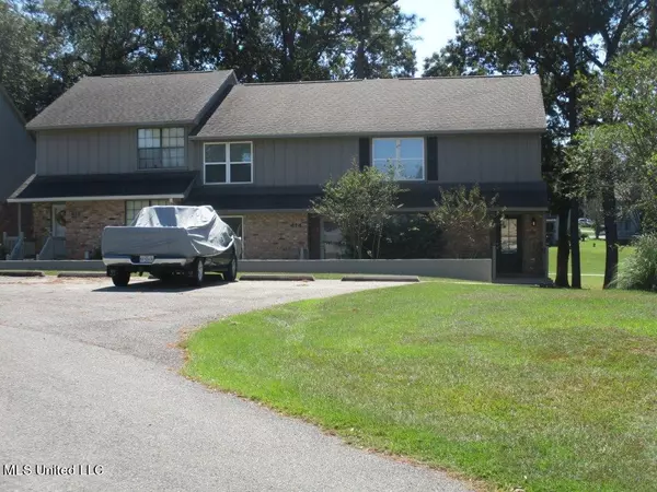 415 Highpoint Drive, Diamondhead, MS 39525