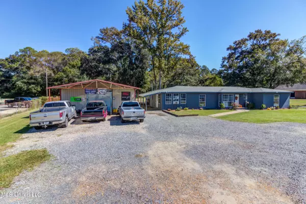 7621 Elder Ferry Road, Moss Point, MS 39563