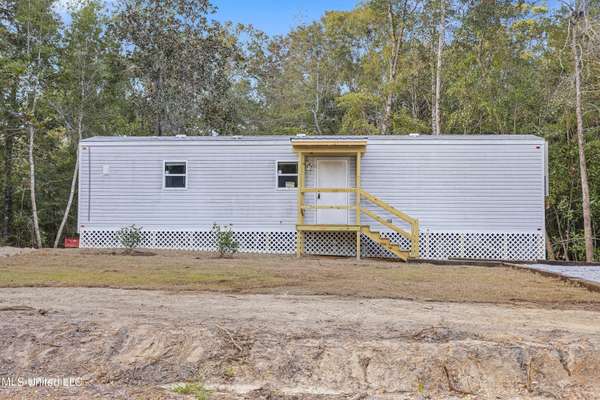 19075 Clearwater Drive, Kiln, MS 39556