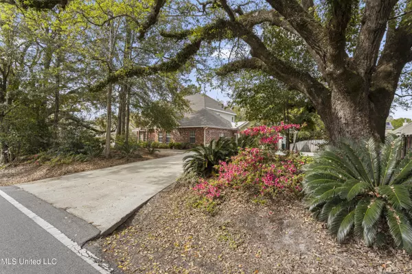 Ocean Springs, MS 39564,259 Holcomb Boulevard