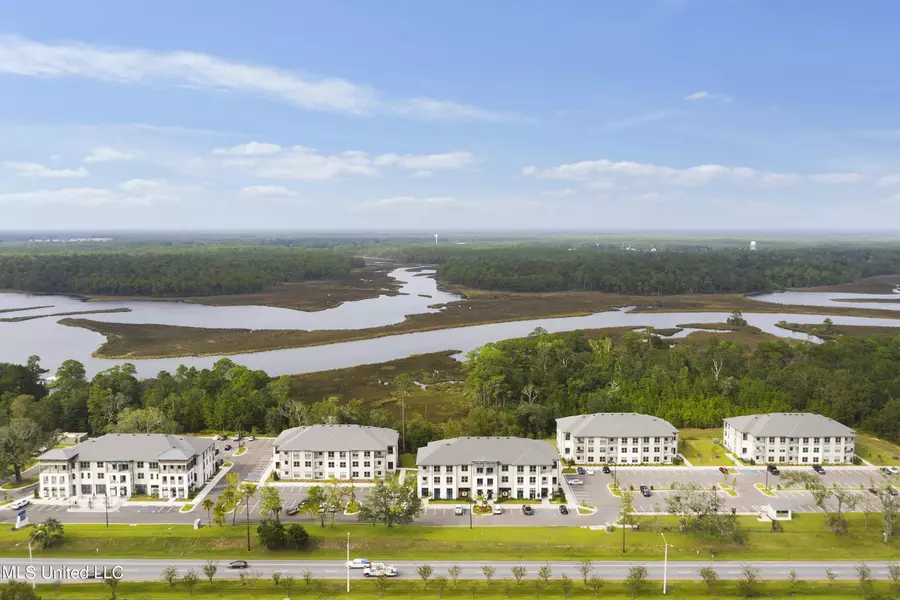 2501 Bienville Boulevard #516, Ocean Springs, MS 39564