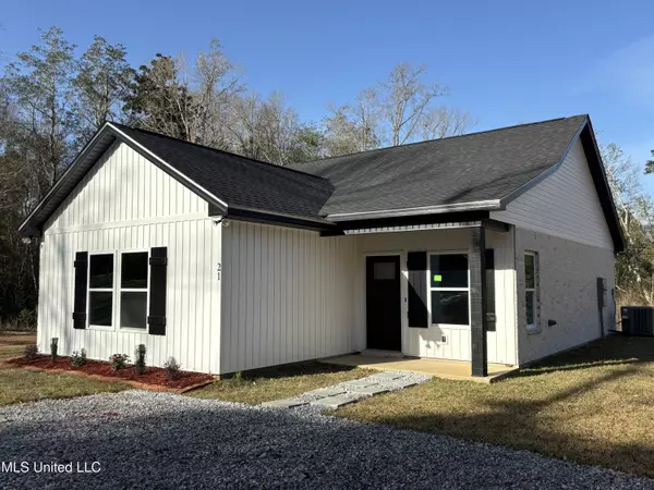 21 Walter Penton Road, Carriere, MS 39426