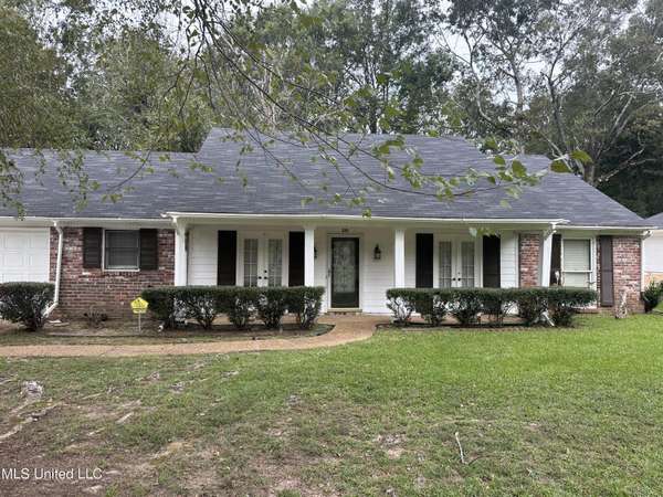 215 Waverly Place, Ridgeland, MS 39157