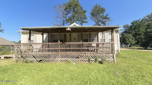 302 Sloan Dr Drive, Richland, MS 39218